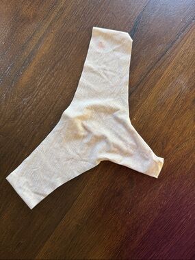 PINK Victoria's Secret Seamless Thong